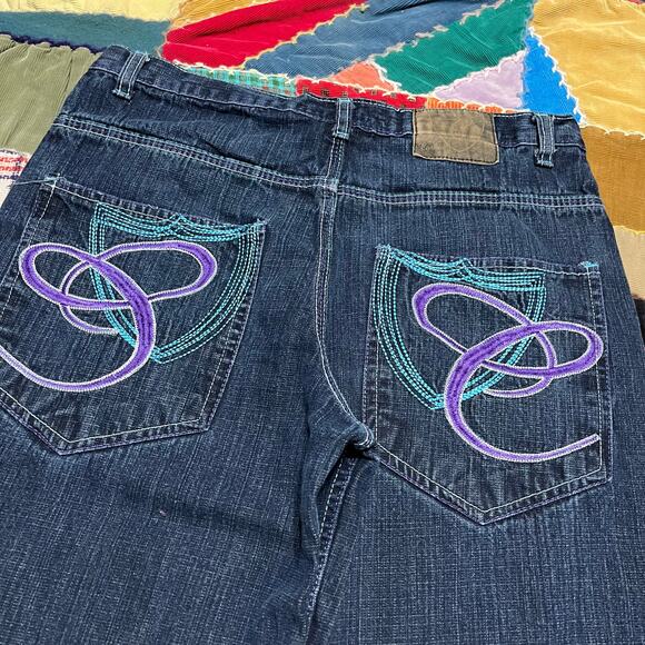 Y2K Corked Baggy Embroidered Dark Skater Jorts 33W - Picture 3 of 8